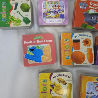 22 Board Books, Kids Books, Baby Shark, We're Going on a Bear Hunt
