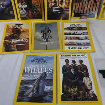 10 National Geographic Magazines, 2021