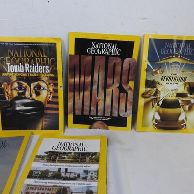 10 National Geographic Magazines, 2021