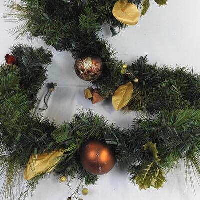 Green Holiday Garland, Lighted, Works
