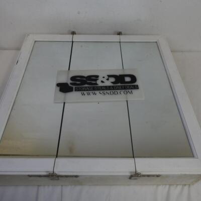 White Bathroom Cabinet, Mirrored, 2 Doors, 2 Shelves