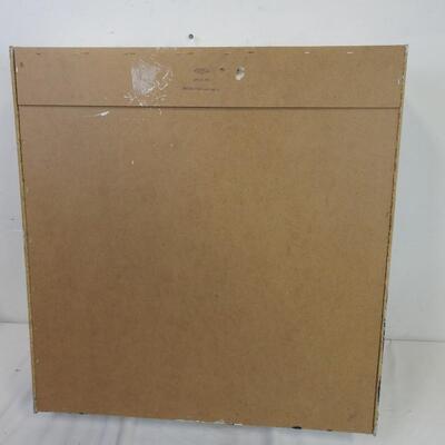 White Bathroom Cabinet, Mirrored, 2 Doors, 2 Shelves