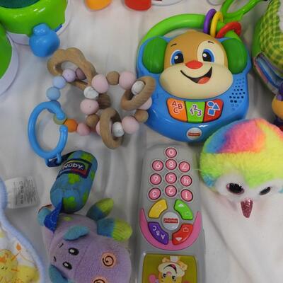 13 pc Toddler Toys, Leap Frog Caterpillars, Puppet, Remote, Sippy Cups