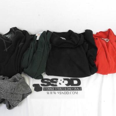 4 Sweaters and 1 Infinity Scarf, Meduim-Large, Village, IM Collection, Arlando
