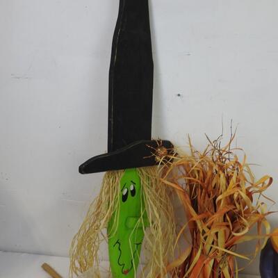 6 pc Halloween Decor, Wooden Witch Face, Ghost and Broom