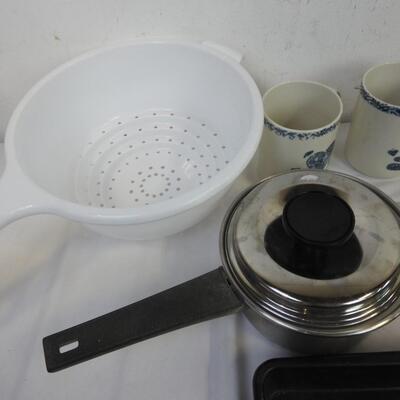 10 pc Kitchen, 5 Gibson Mugs, Wilson Pie Pan, Plastic Bowl, Flatware Organizer