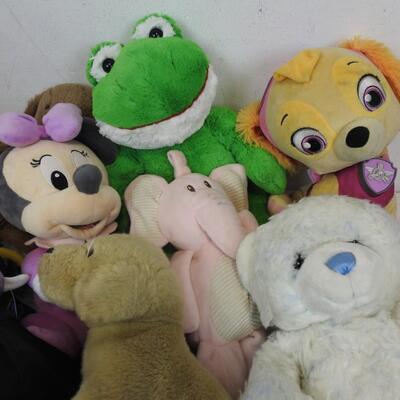 17 Stuffed Animals, Paw Patrol, Giraffe, Elephant, Frogs