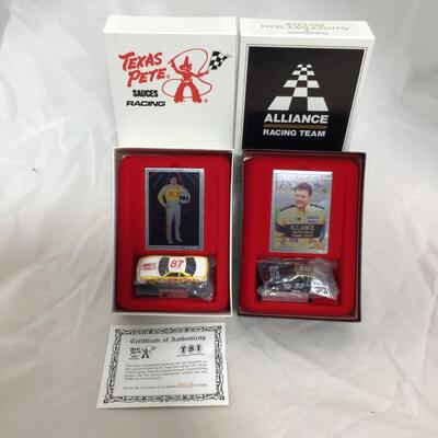 (91) NASCAR | Racing Car and Card Set