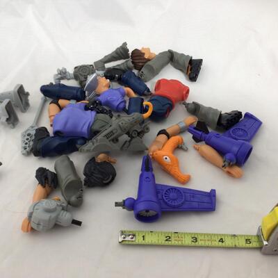 (109) ACTION FIGURE | Miscellaneous Bundle of Robot or Action Figure Parts
