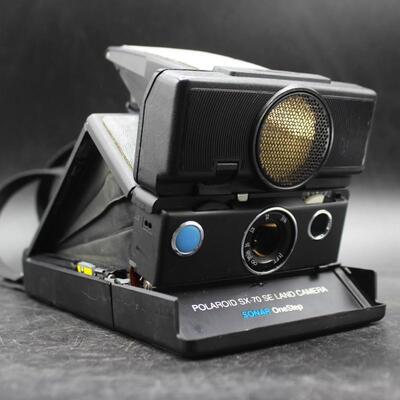 Vintage Polaroid SX-70 SE Land Camera