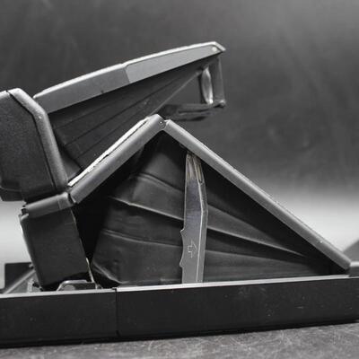 Vintage Polaroid SX-70 SE Land Camera