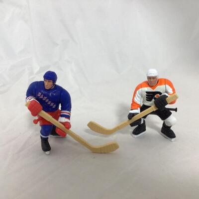 (111) SPORTS | Mixed Group of Hockey Figures and Toys