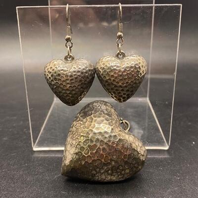 Textured Silver Tone Heart Shaped Dangle Earrings & Pendant Charm