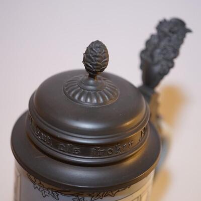 METTLACH ##2886 The Dignitaries 1 liter PEWTER LID WITH THUMB LIFT WITH CHERUB