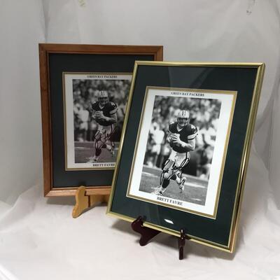 (120) Packers Signed Brett Farve Photographs