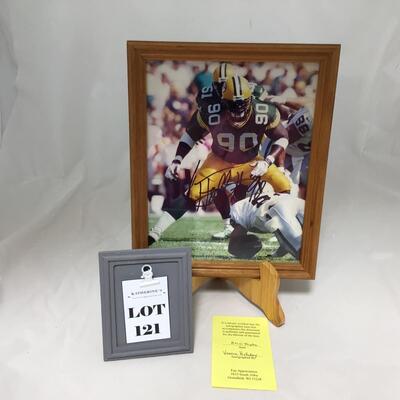 (121) PACKERS | Signed Vonnie Holiday Football Print