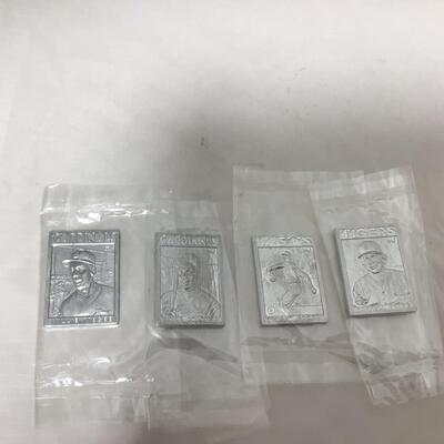 (124) TOPPS | Metal Collector Baseball Miniature Cards
