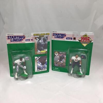 (143) STARTING LINEUP | Mixed Group of Football Figures