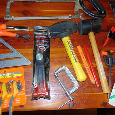 LOT 128 HAND TOOLS, HAMMERS, CLAMPS & MORE
