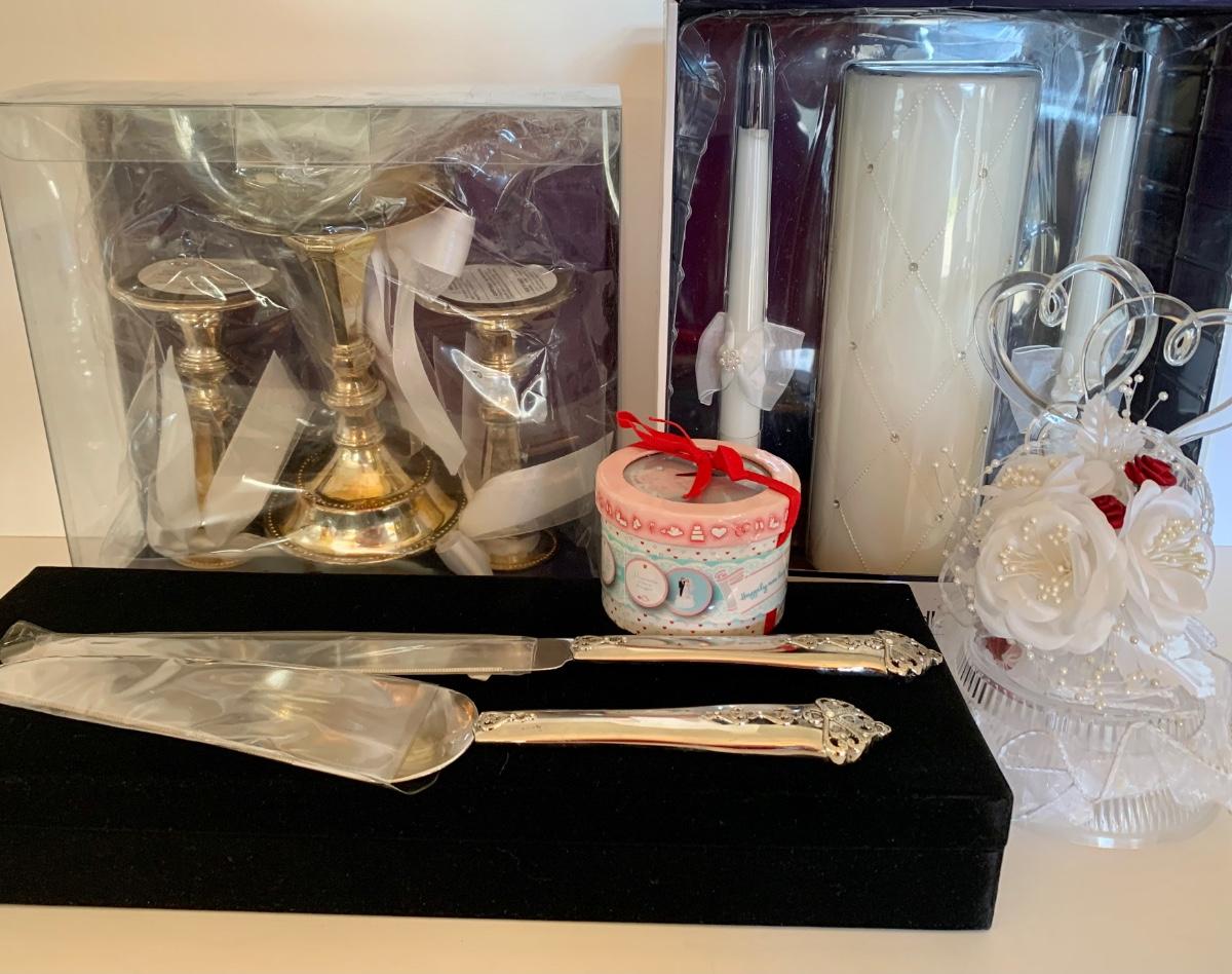 Lot 145 Things Remembered Cake Server Set, Wilton Wedding Unity