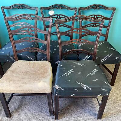 Lot 8: Wood chairs