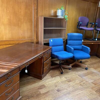 Lot 12: Office / Back Room Desks Selection