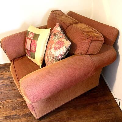 LOT 9   OVERSTUFFED COMFY UPHOLSTERED ARMCHAIR