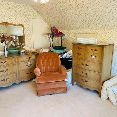 Lot 42: House / Upstairs Bedroom Furniture