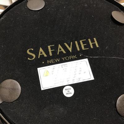 Vintage Safavieh  New York.   35 inch Round. Large