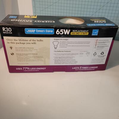 4 pack energy saving compact florescent light bulbs 65 W