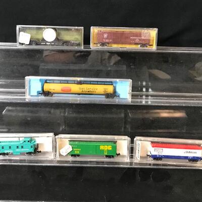 Lot 14: Vintage N Scale Train Cars In Cases