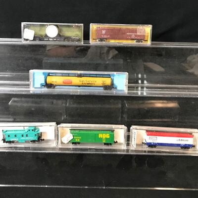 Lot 14: Vintage N Scale Train Cars In Cases