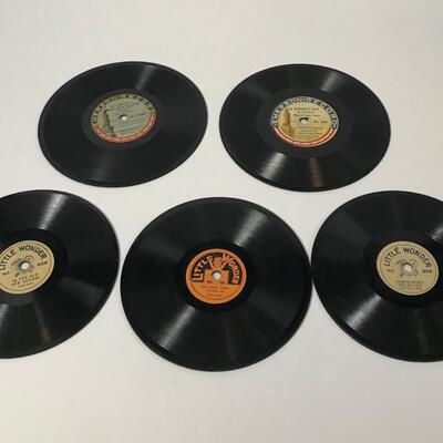 Lot 17: Vintage/Antique Vinyl Record Singles