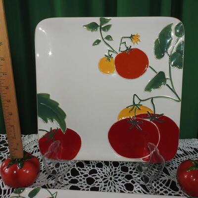 Tomato design serving set