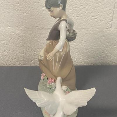 Lladro Porcelain "Aggressive Goose" Figurine