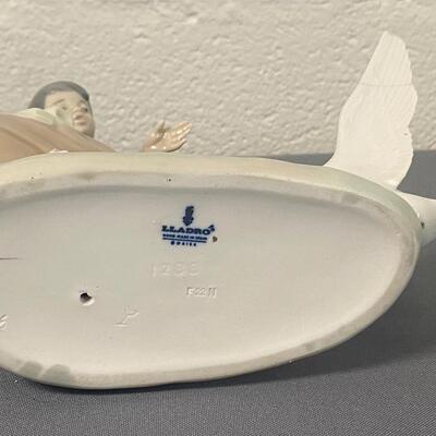 Lladro Porcelain "Aggressive Goose" Figurine