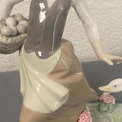 Lladro Porcelain "Aggressive Goose" Figurine