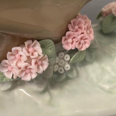 Lladro Porcelain "Aggressive Goose" Figurine