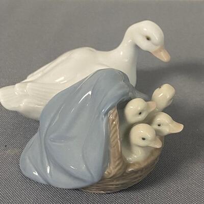 Lladro Porcelain "Mother Goose with Babies In Basket" Figurine