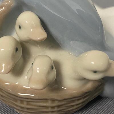 Lladro Porcelain "Mother Goose with Babies In Basket" Figurine