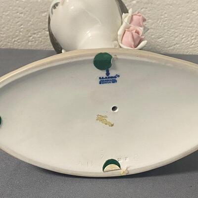Lladro Porcelain " La Maja Bust with Cameo and Roses"