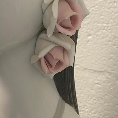 Lladro Porcelain " La Maja Bust with Cameo and Roses"