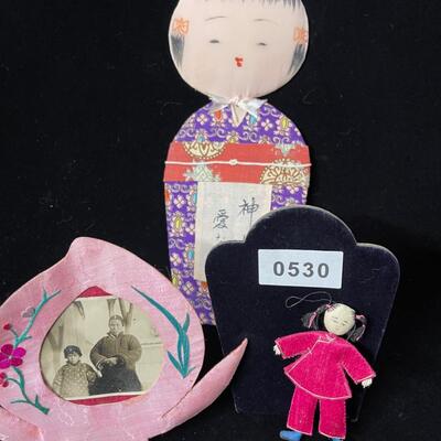 A lot of 3 Chinese Cloth Whimsies and Vintage Photo