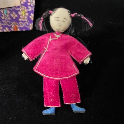 A lot of 3 Chinese Cloth Whimsies and Vintage Photo