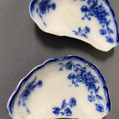 Pair of 2 Bone Dishes Flow Blue