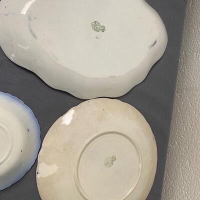 (Lot of 5) Vintage Blue and Gold Plates