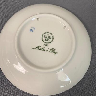 Bing & Grondahl "Mother's Day" Fox & Kits Copenhagen Porcelain Plate