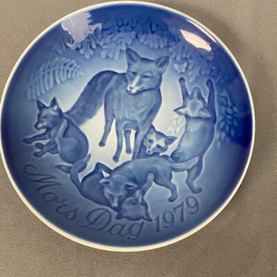 Bing & Grondahl "Mother's Day" Fox & Kits Copenhagen Porcelain Plate