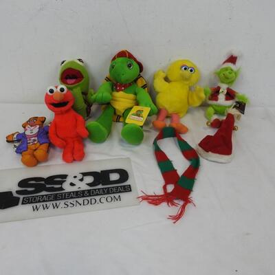 7 pc Stuffed Animals: Kermit, Grinch, Franklin, Big Bird, Elmo, Fozzie Bear, etc