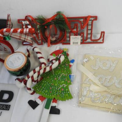 15 pc Christmas Lot: Noel Sign, Candle Holders, Tree and Santa Stakes